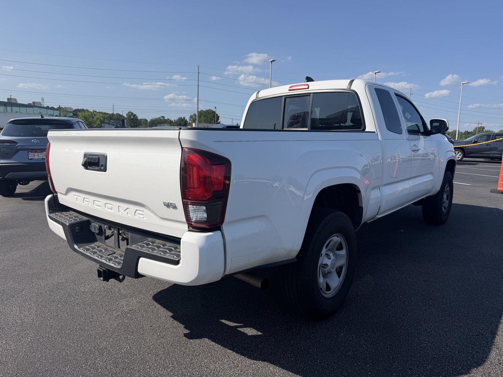 Used 2023 Ice Cap Toyota SR V6 image 5