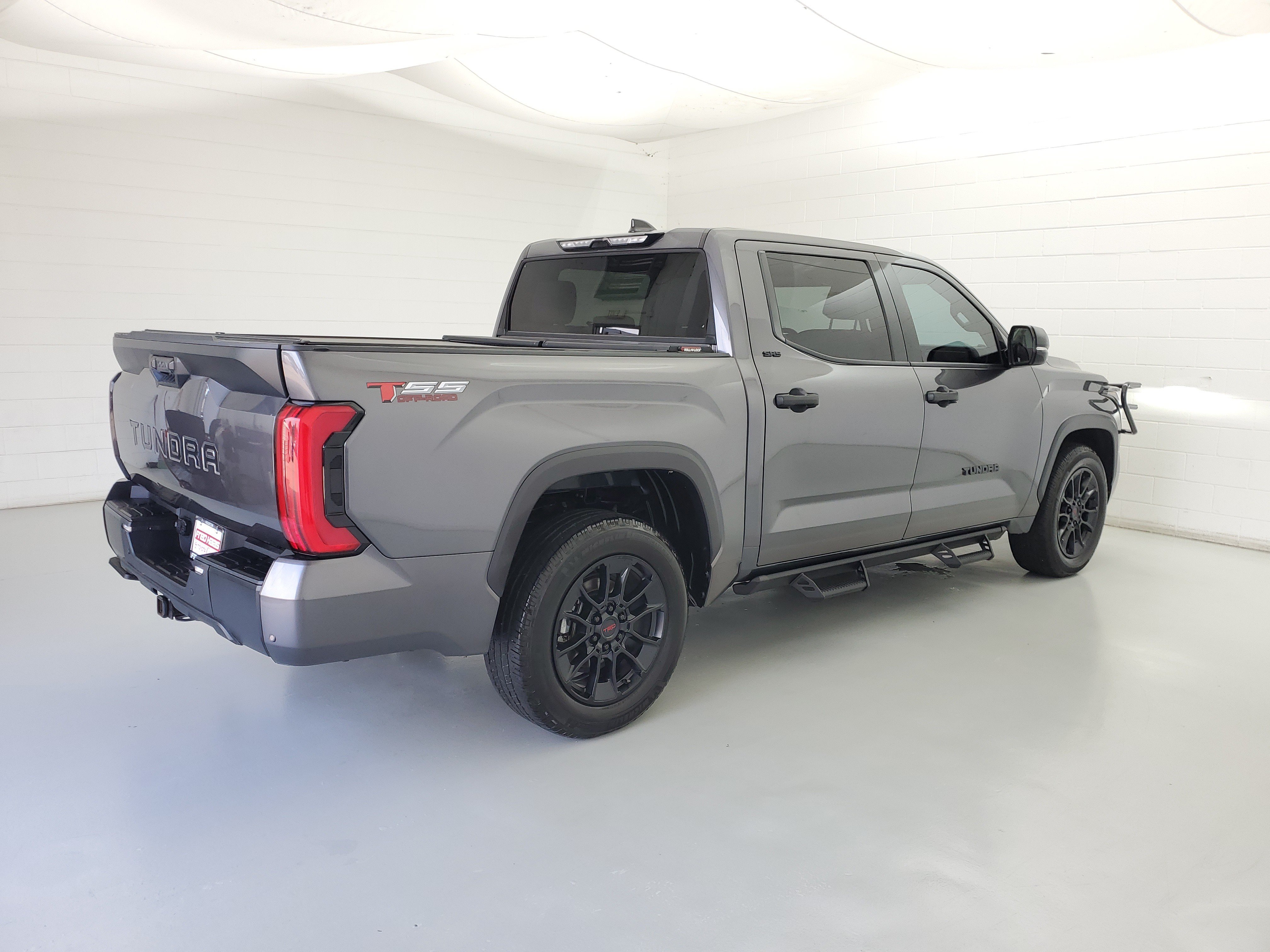 Used 2023 Magnetic Gray Metallic Toyota SR5 image 5