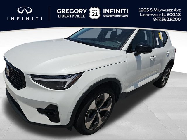 2026 Volvo XC40 B5 Plus