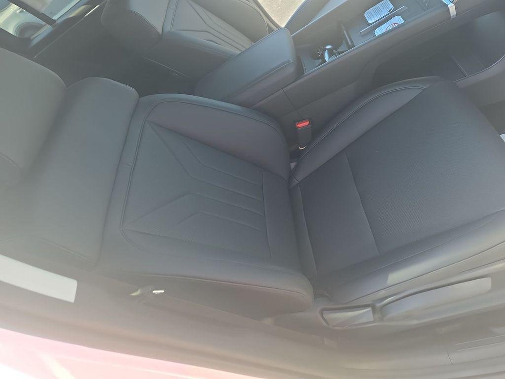 New 2026 White Hyundai SEL FWD image 24