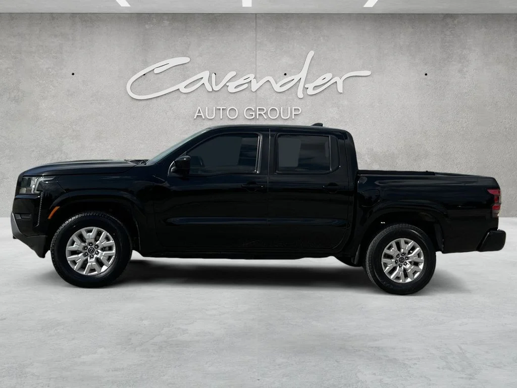 Used 2022 Red Nissan SV image 13