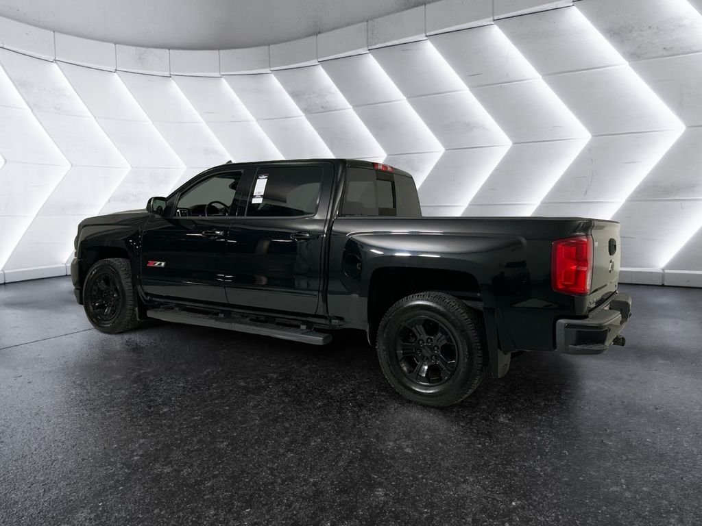 Used 2018  Chevrolet LTZ image 6