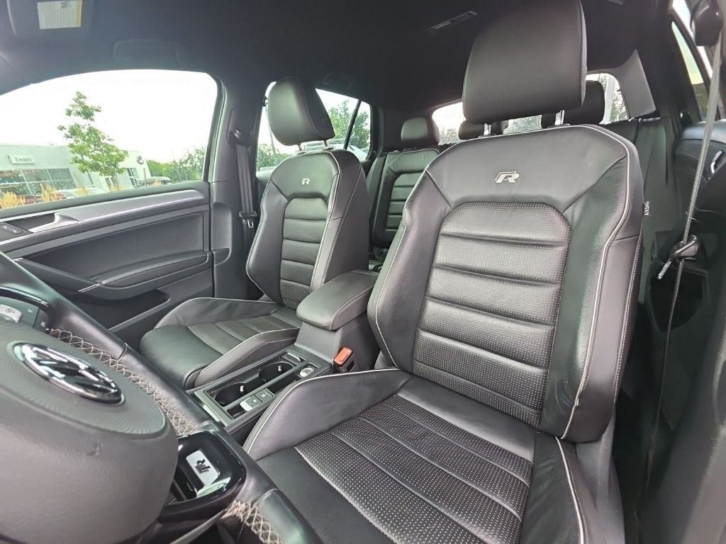 Used 2018  Volkswagen DCC & Navigation 4Motion image 11