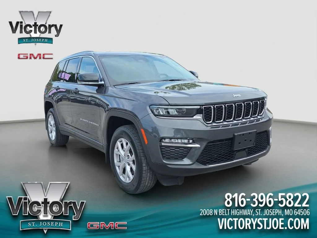 Used 2022 Gray Jeep Limited 4x4 image 1