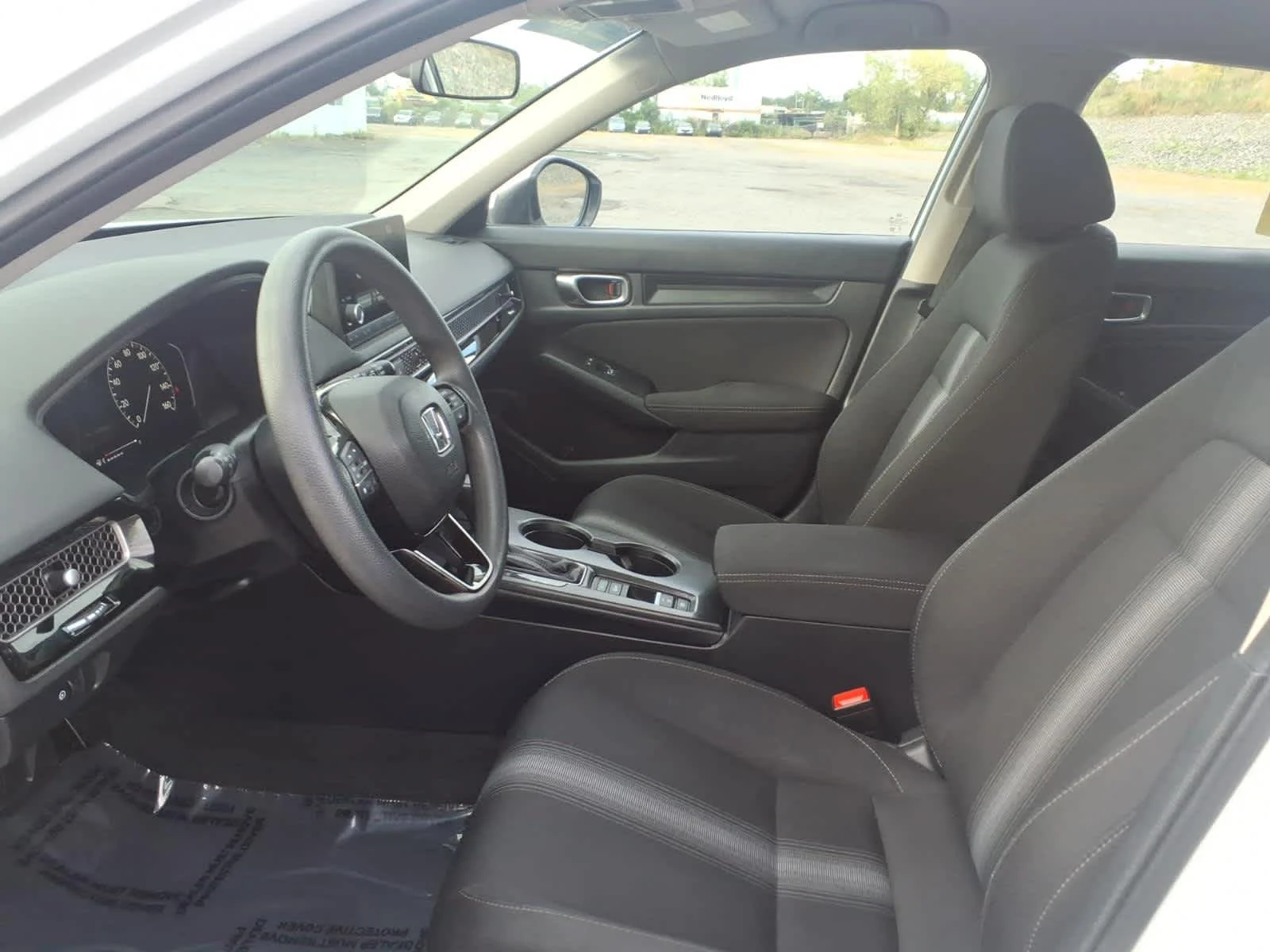 2024 Honda Civic Hatchback LX - Photo 16