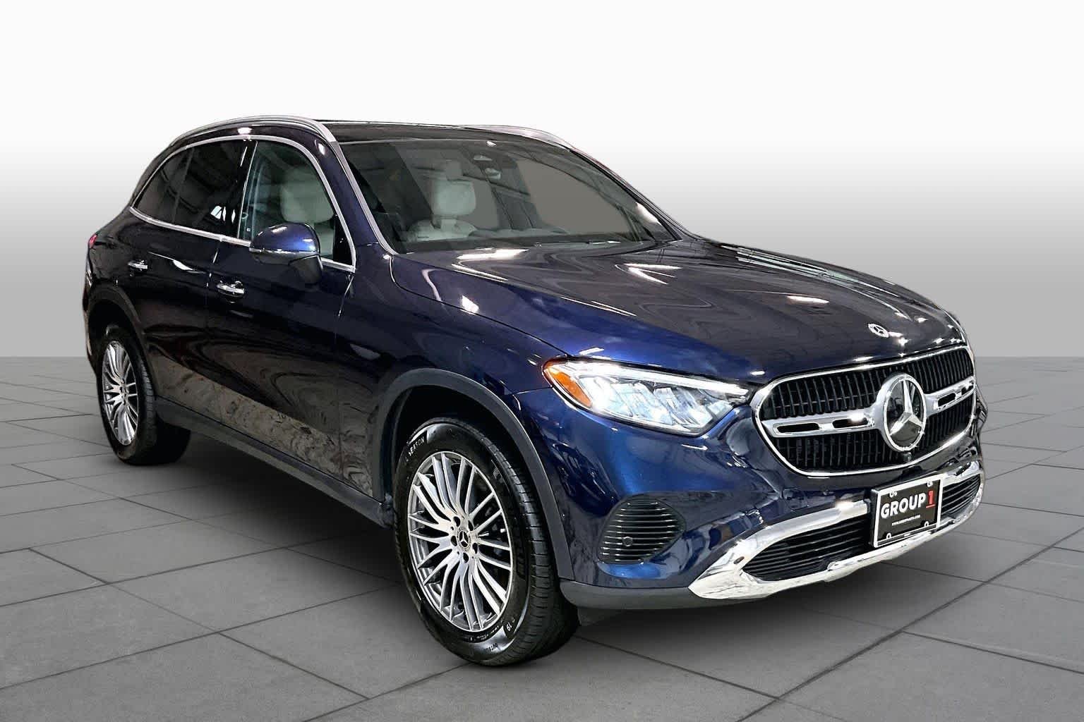 Used 2024 Nautical Blue Metallic Mercedes-Benz GLC 300 image 3
