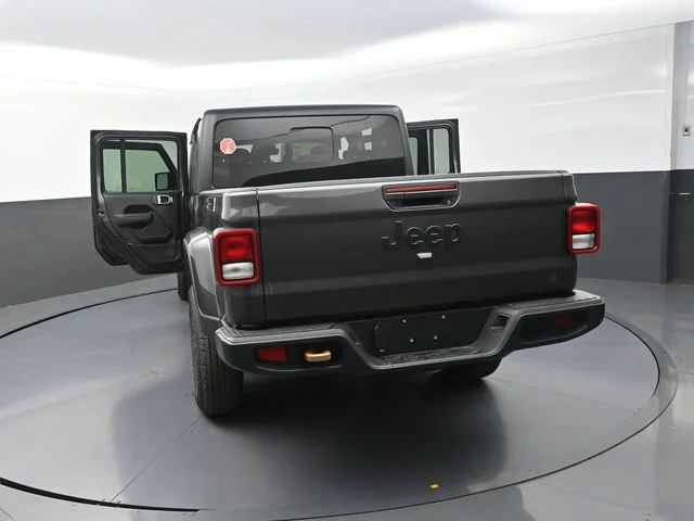 New 2026 Granite Crystal Metallic Clear-Coat Exterior Paint Jeep 85th Anniversary Edition image 32