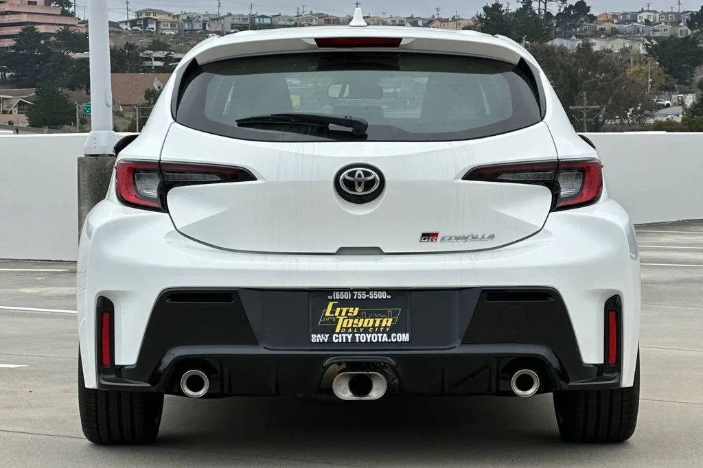 New 2026 Ice Cap Toyota  DAT image 5