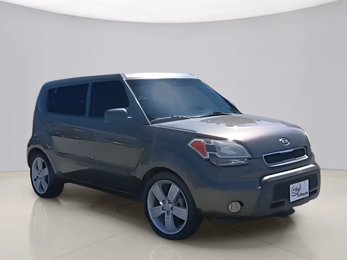 Used 2010 Gray Kia ! WAGON image 7