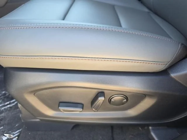 New 2026 Vapor Blue Metallic Ford Active image 28