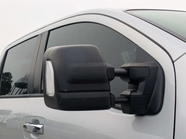 Used 2017 Silver Nissan SV image 12