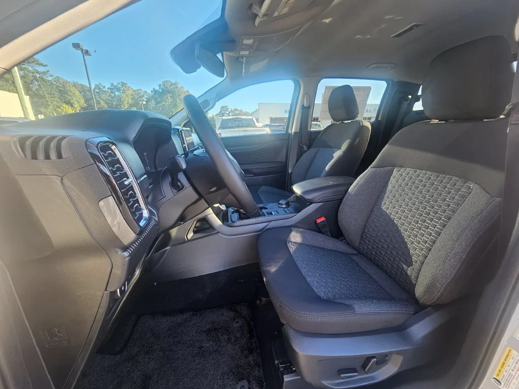 New 2026 White Ford XLT image 4