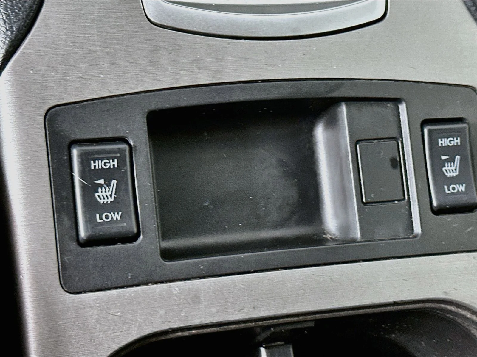 Used 2014 Carbide Gray Metallic Subaru 2.5i Premium image 18