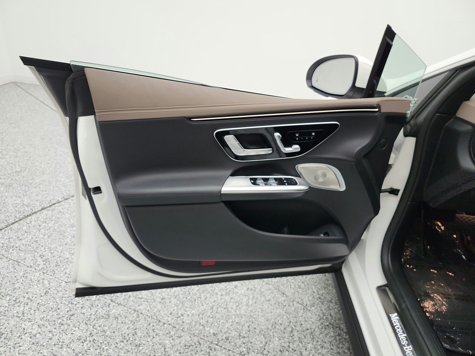 Used 2024 Polar White Mercedes-Benz EQE 350 4MATIC® Sedan image 15
