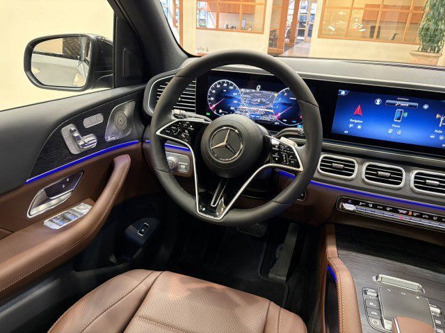 New 2026 MANUFAKTUR Alpine Grey Mercedes-Benz  image 34
