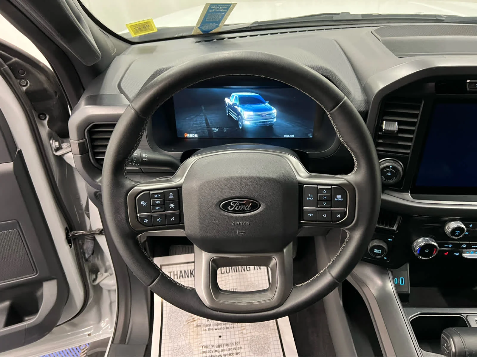 Used 2024 Avalanche Gray Ford XLT image 18