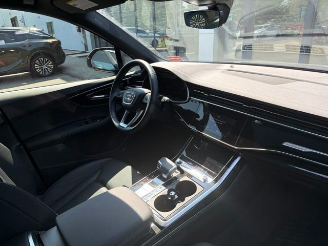 Used 2025  Audi 55 Premium Plus image 4