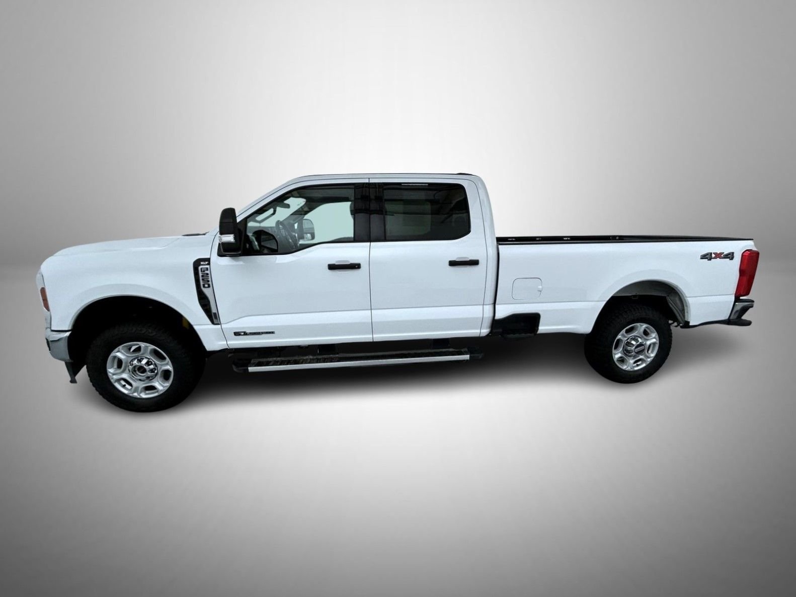 Used 2025 White Ford XLT image 8
