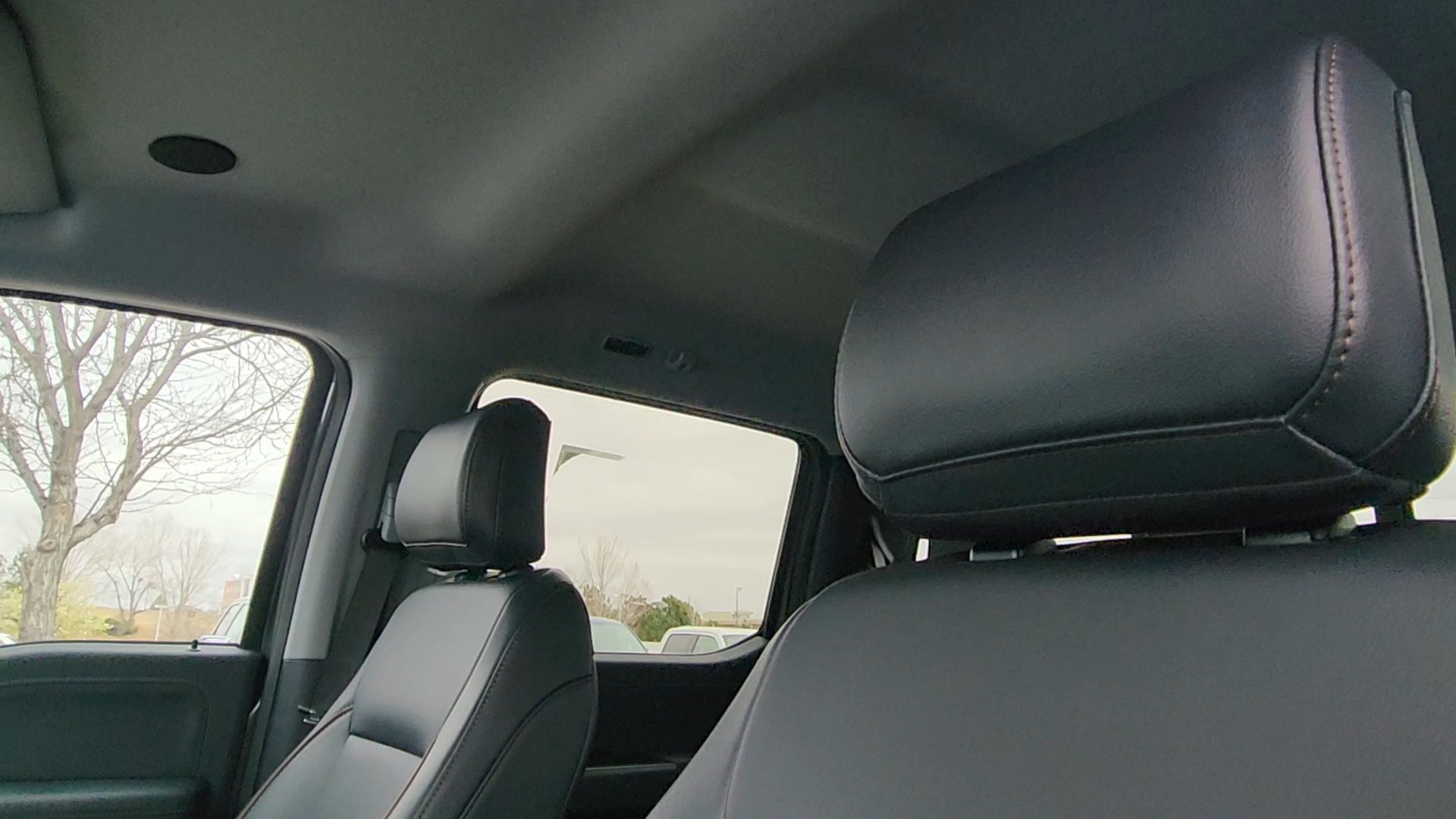 New 2026 Carbonized Gray Metallic Ford LARIAT image 34
