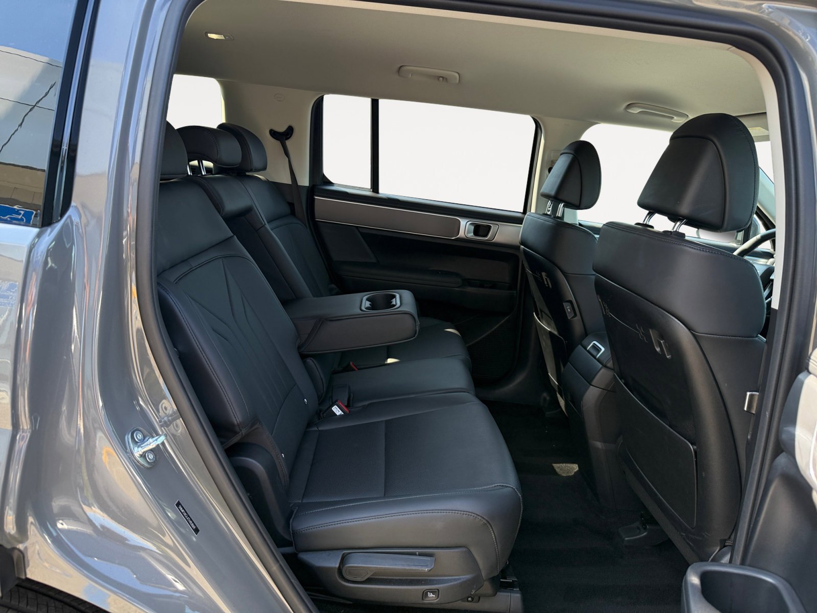 Used 2026 Hampton Gray Hyundai SEL image 18