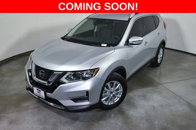 Used 2020 Silver Nissan S image 9