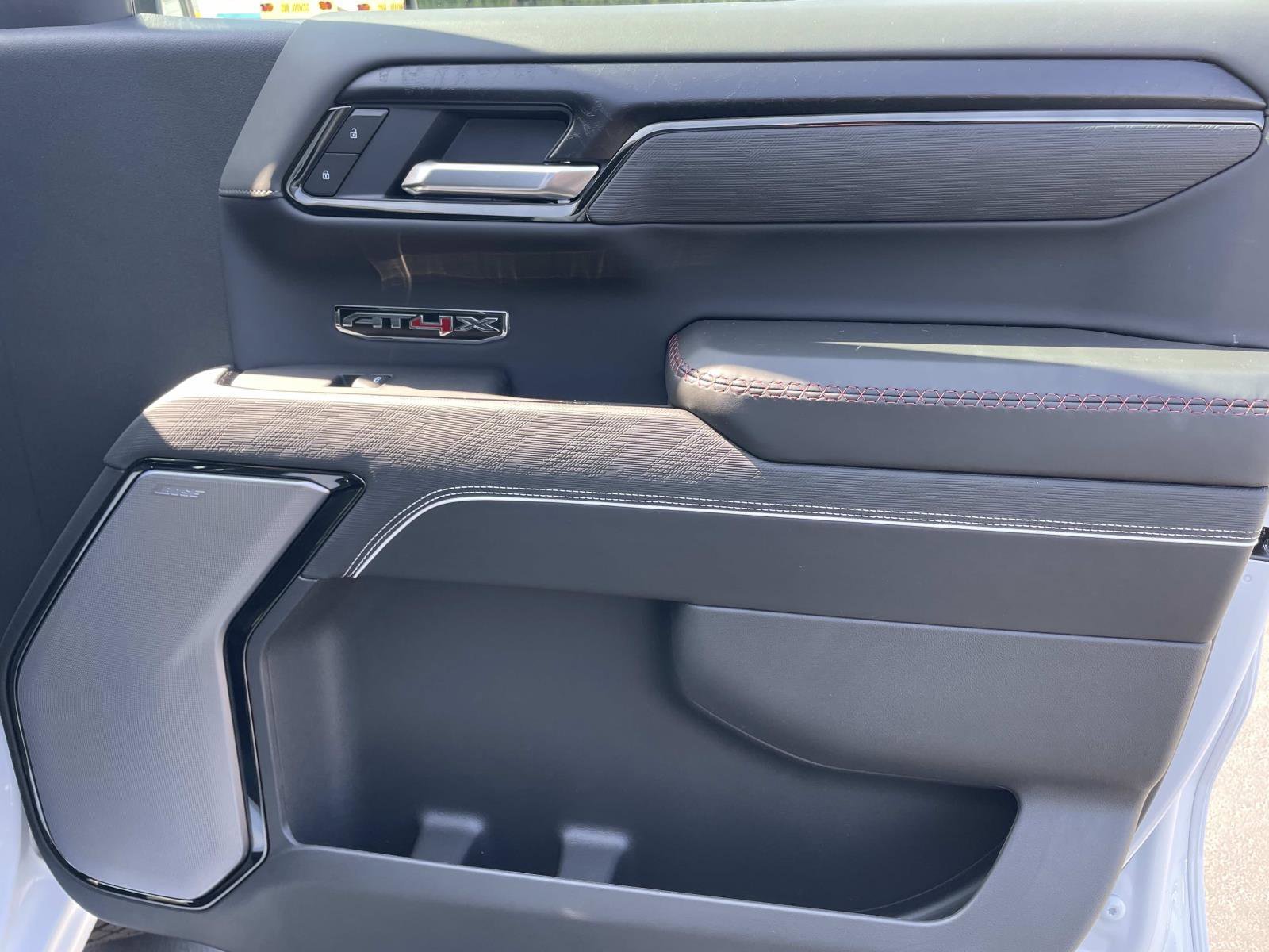 2026 GMC Sierra 1500 AT4X - Photo 27