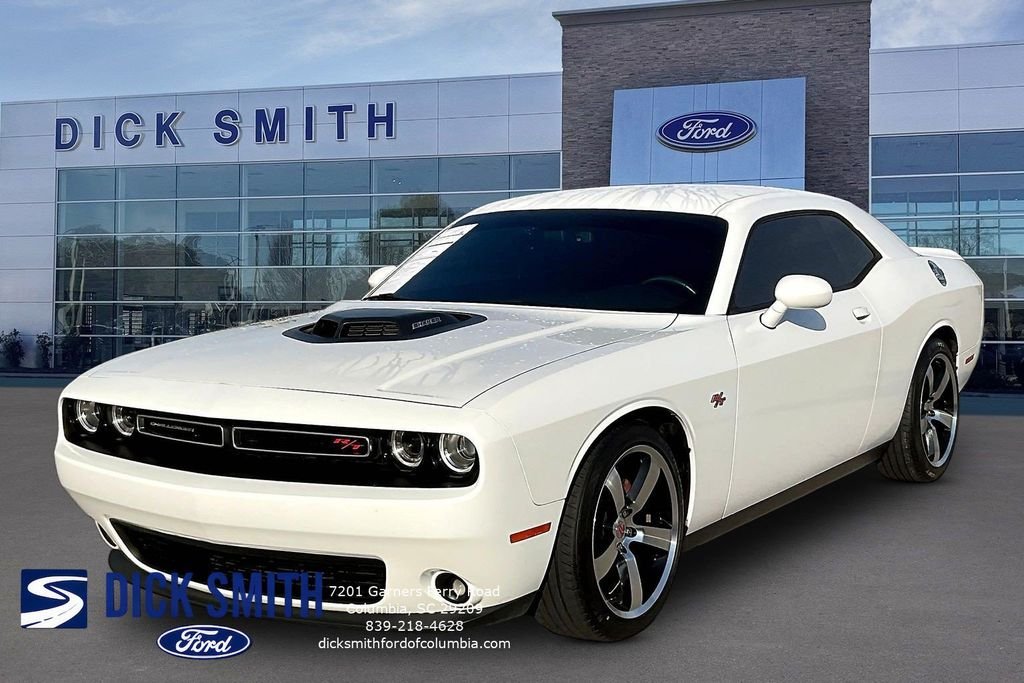 Used 2017 White Knuckle Clearcoat Dodge R/T image 1