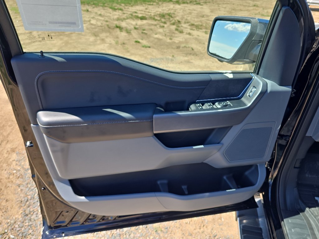 New 2026 Agate Black Metallic Ford XLT image 11
