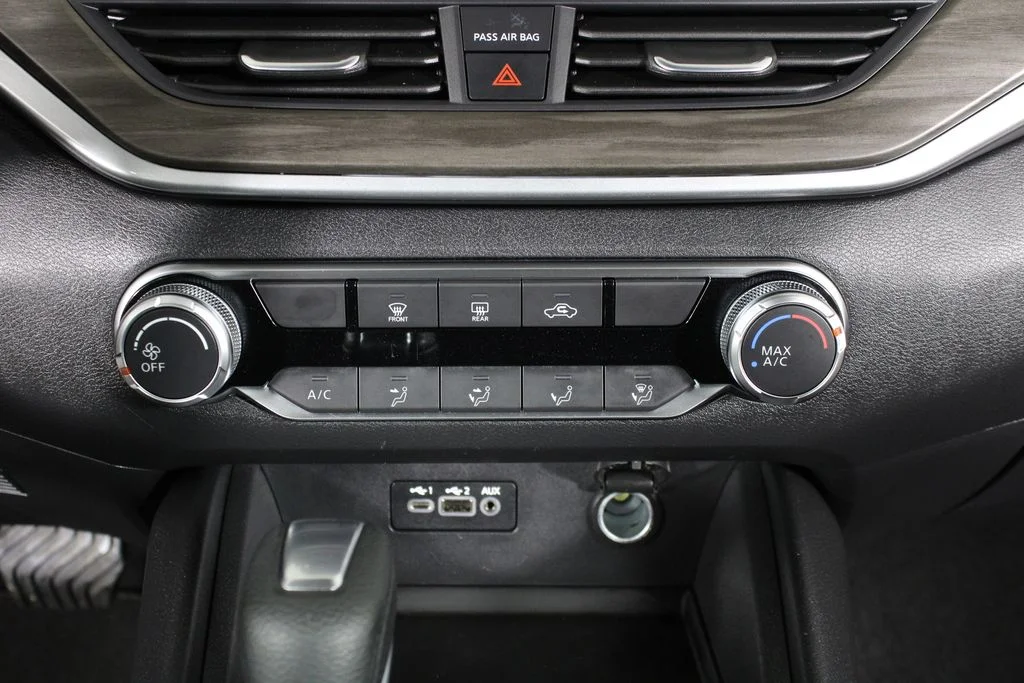 2025 Nissan Altima SV - Photo 25