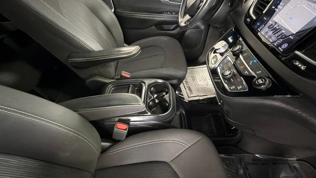 Used 2019 White Chrysler Touring Plus image 38