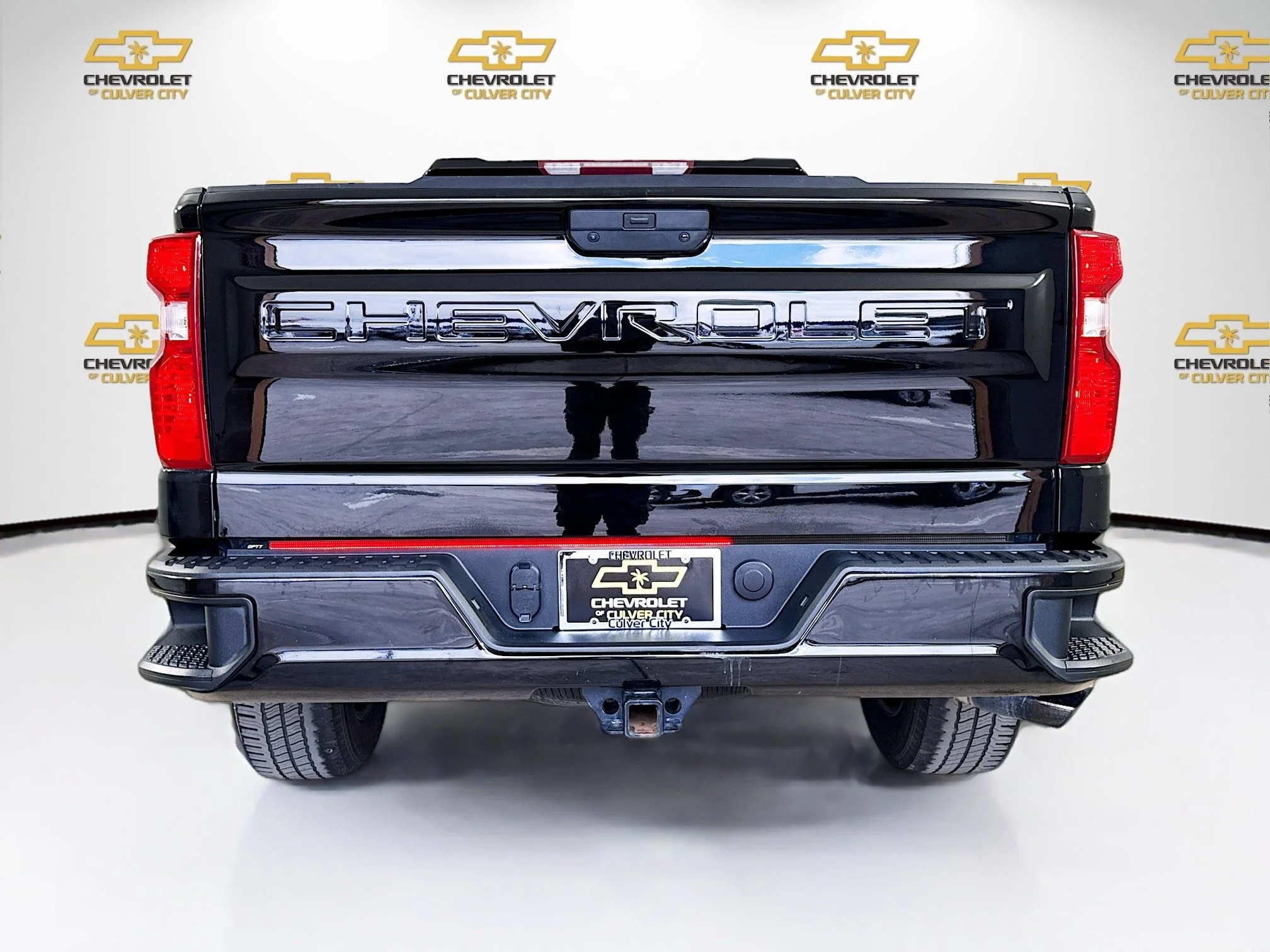 Used 2021 BLACK Chevrolet Custom image 7