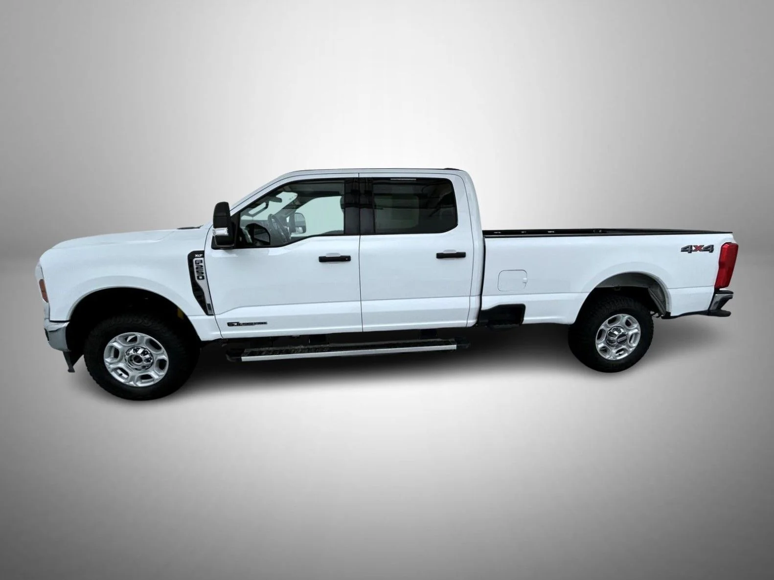 Used 2025 White Ford XLT image 8
