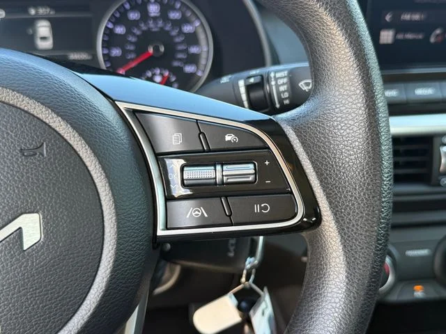 Used 2023 Black Kia LXS image 15