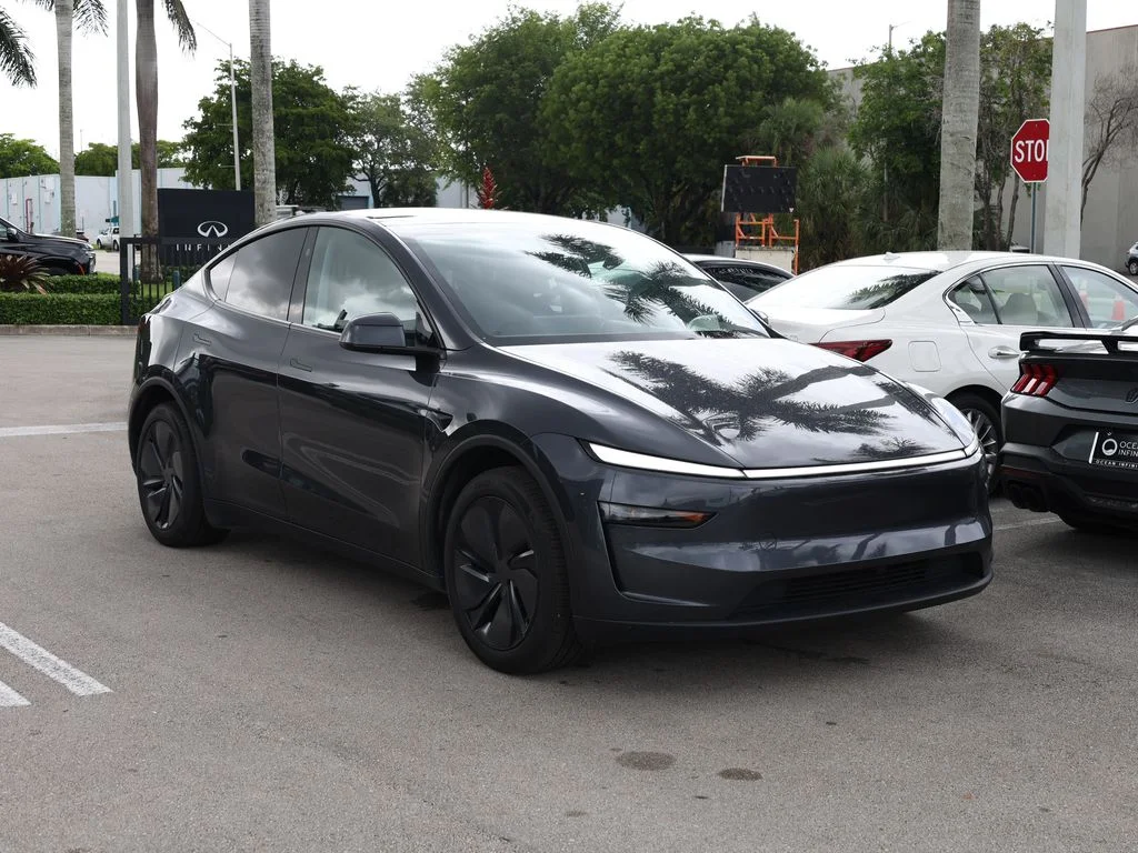 Used 2026 Tesla Model Y Premium with VIN 7SAYGDEDXTA462377 for sale in Doral, FL
