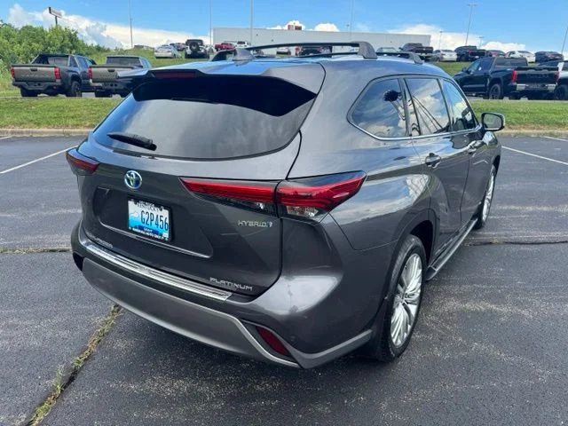 Used 2023 Magnetic Gray Metallic Toyota Platinum image 3