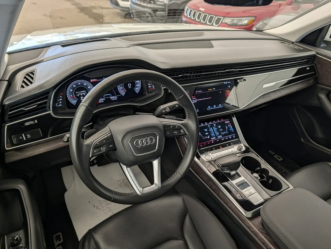 Used 2019  Audi Technik - S-Line - Leather - Sunroof - HUD - Healed/Ventilated Seats image 23