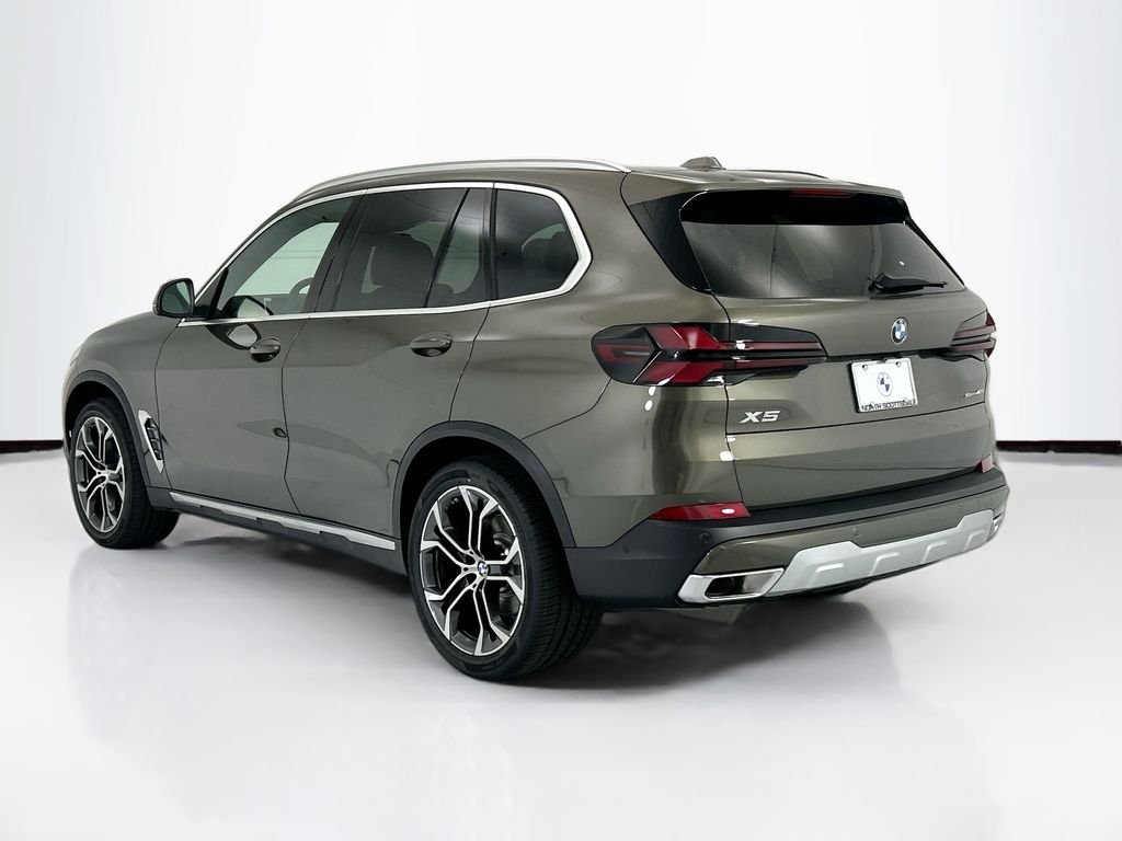 New 2026 Green Metallic BMW sDrive40i image 7
