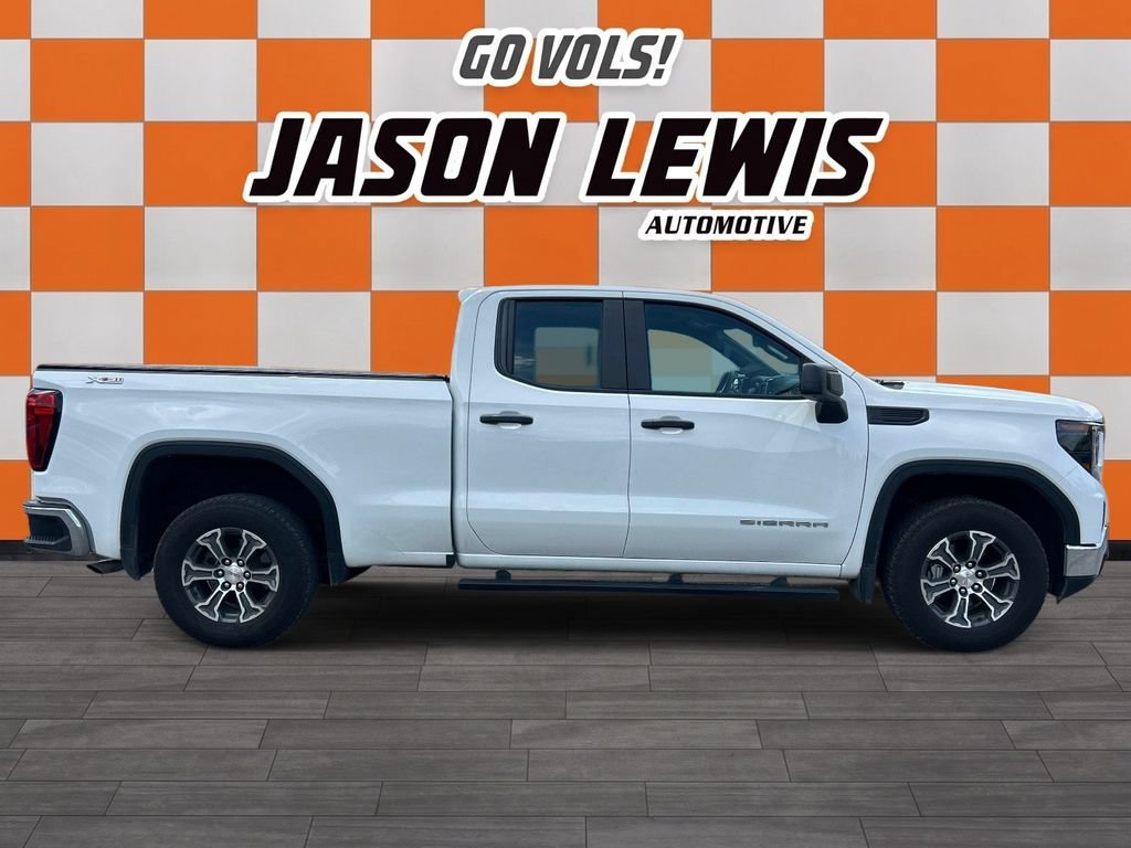 Used 2023 Summit White GMC Pro image 3