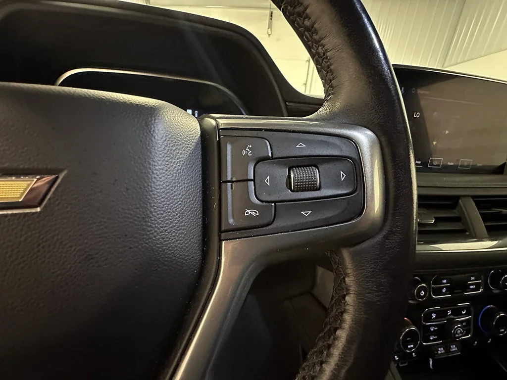 Used 2023 SUMMIT WHITE Chevrolet LT image 46