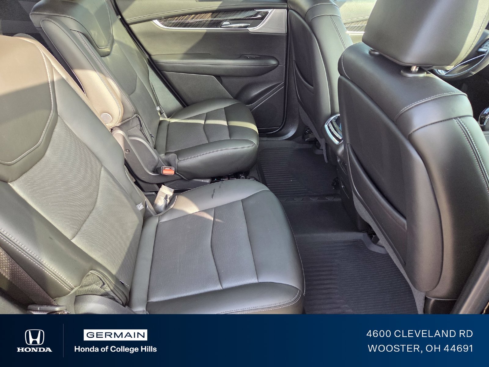 Used 2021 Black Metallic Cadillac Premium Luxury image 21