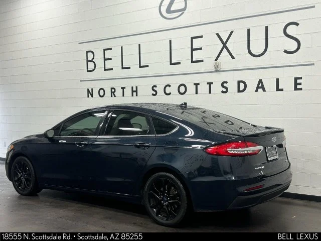 Used 2020 Blue Ford SE image 6