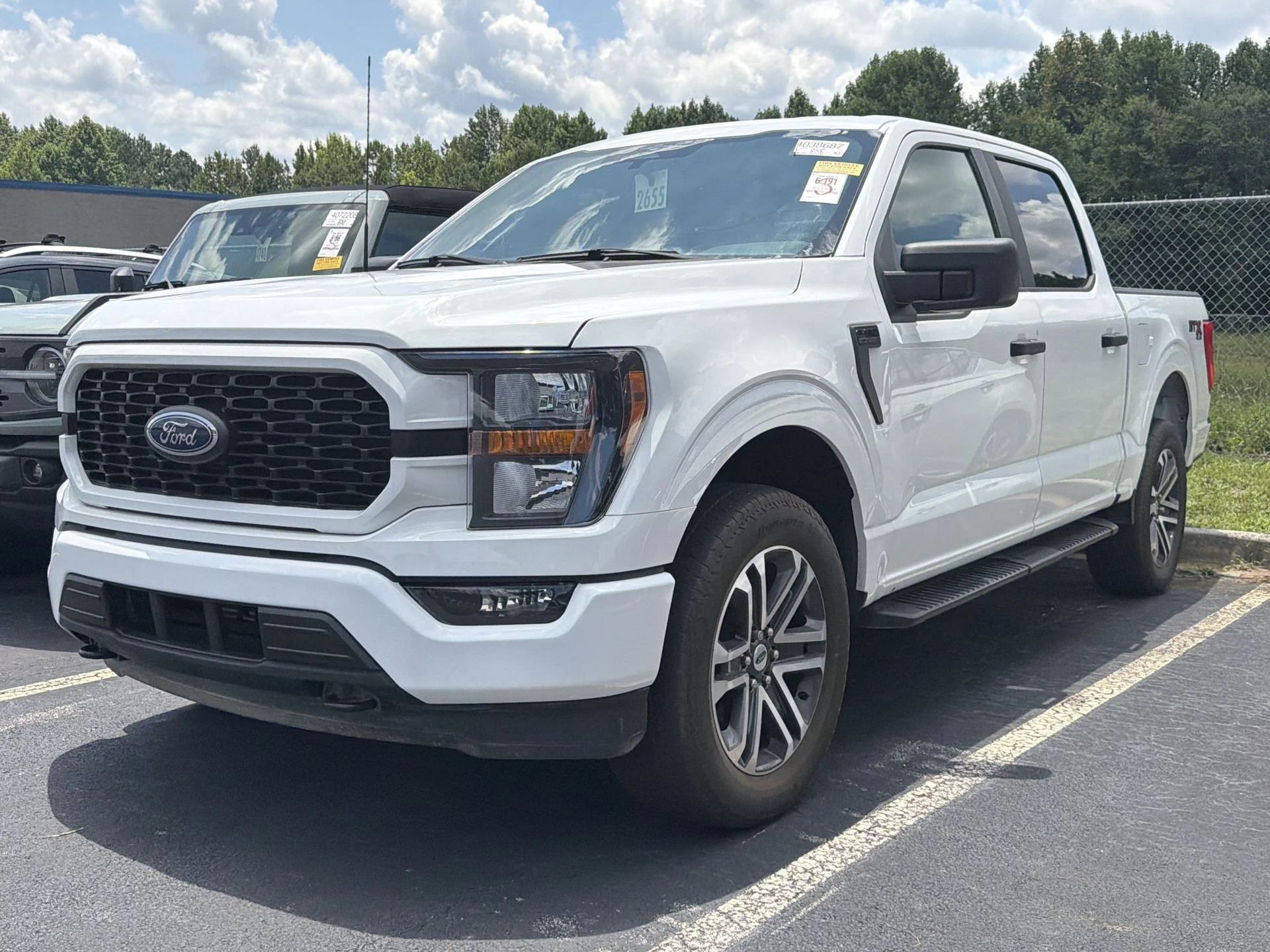 Used 2023 Oxford White Ford XL image 1
