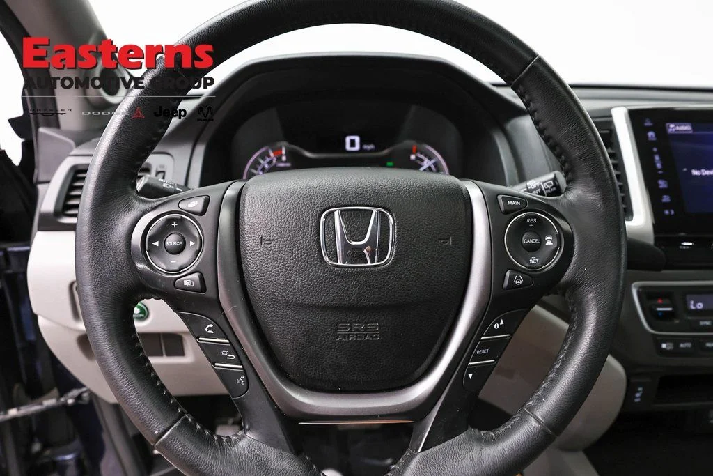 Used 2017 Blue Honda EX-L image 11