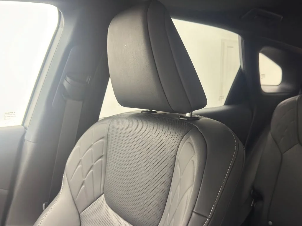 Used 2023 Red Lexus RX 350 image 37