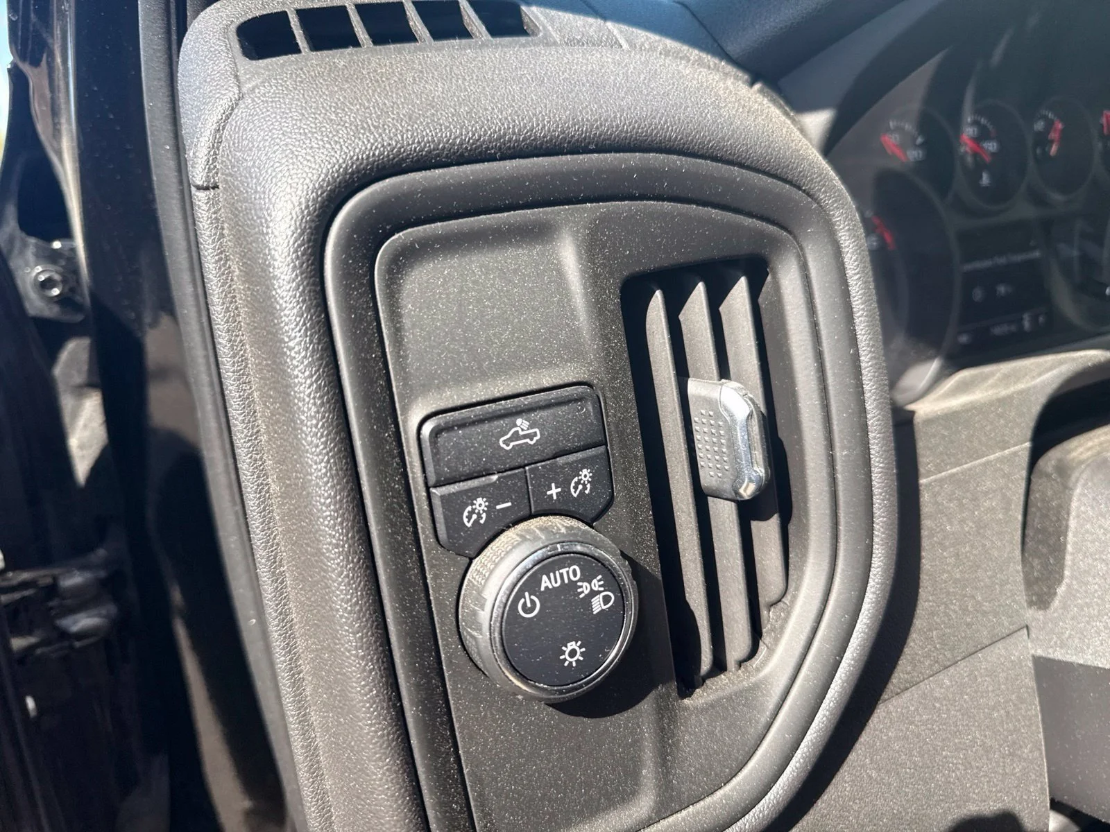 Used 2021 BLACK Chevrolet Custom image 11
