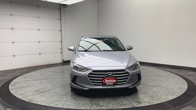 Used 2017 Shale Gray Metallic Hyundai SE image 27
