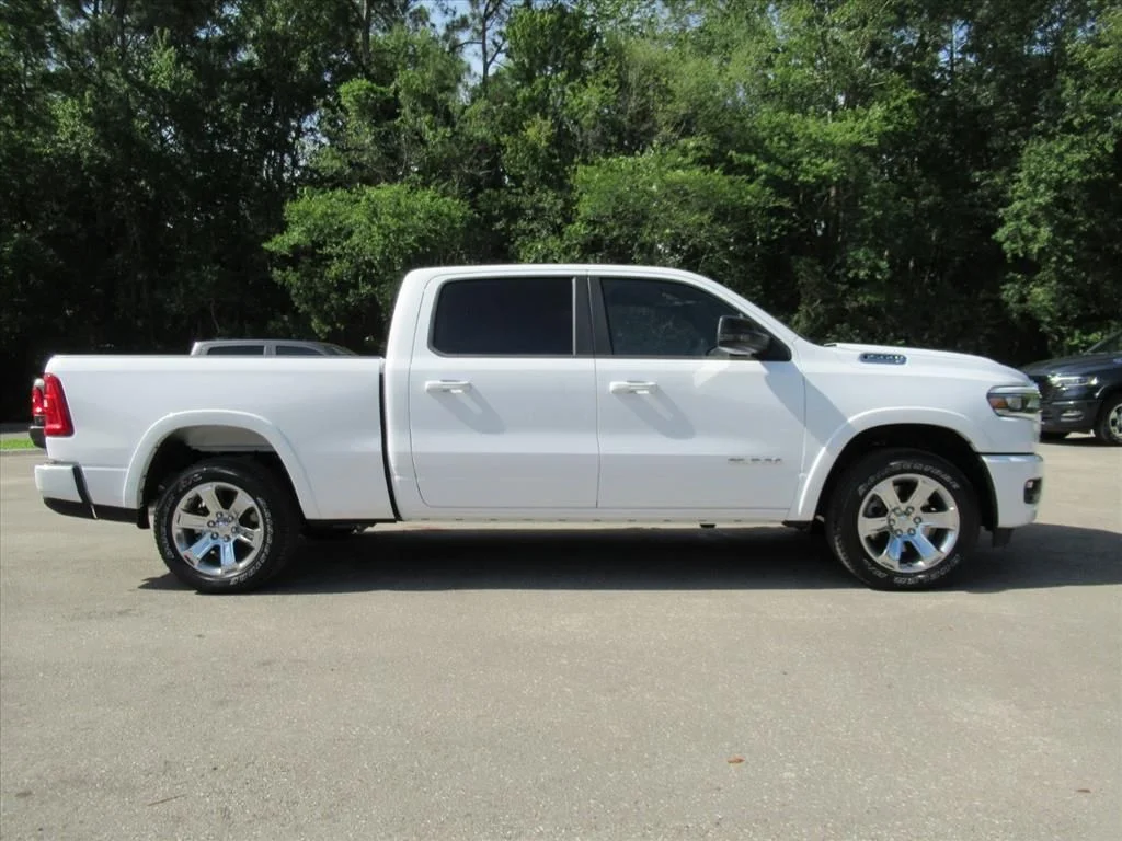 New 2026 Bright White Clear-Coat Exterior Paint RAM Big Horn/Lone Star image 2