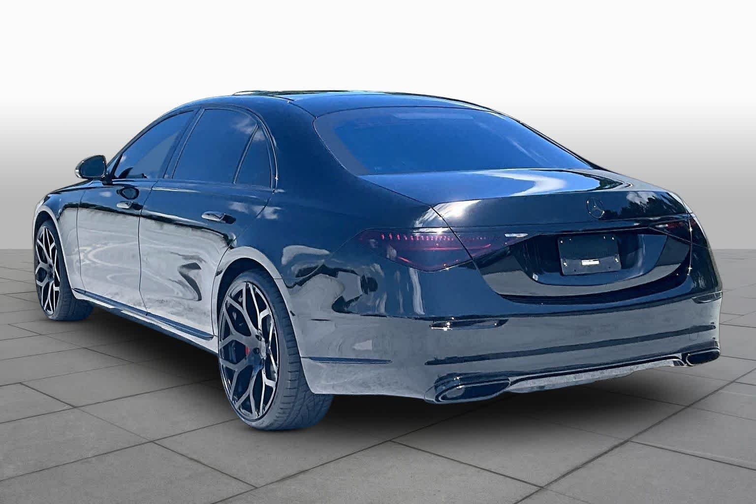 Used 2023 Obsidian Black Mercedes-Benz S 500 image 11