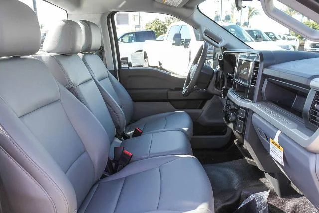 New 2026 Oxford White Ford F-250® XL image 46