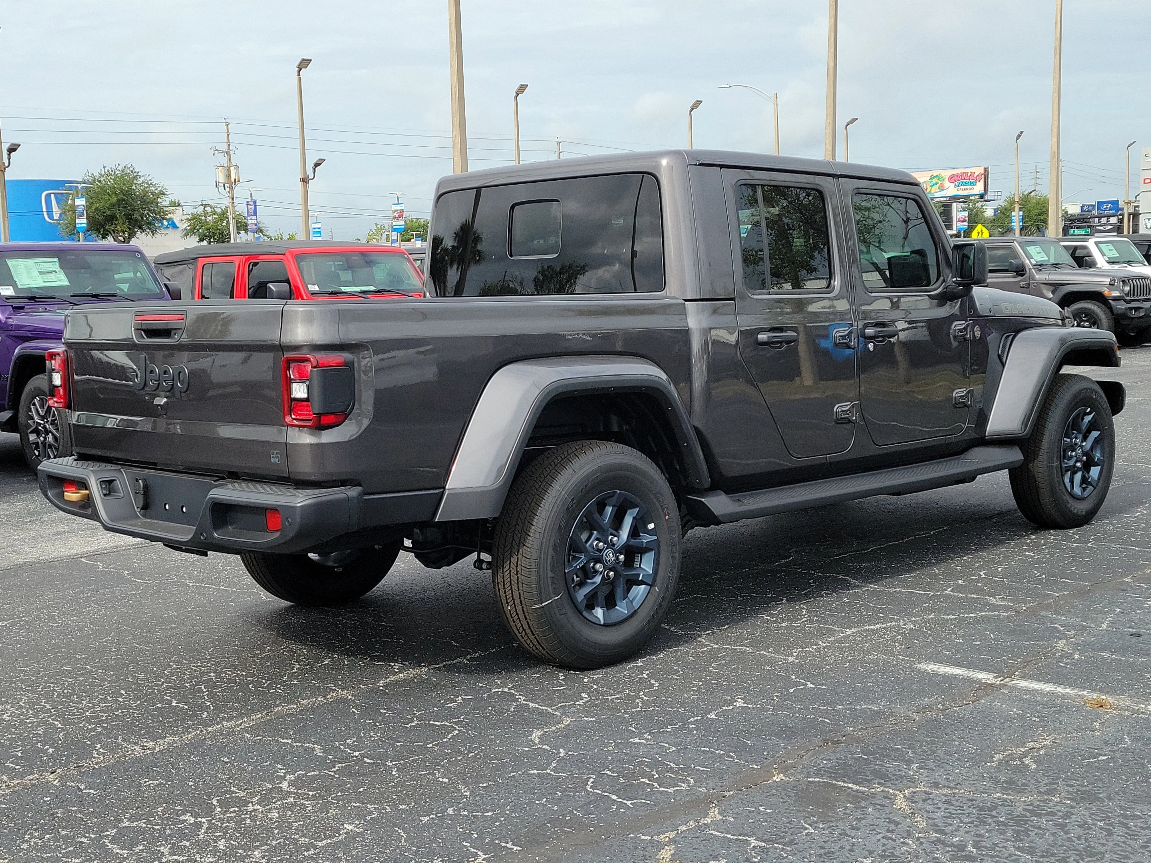 New 2026 Granite Crystal Metallic Clearcoat Jeep 85th Anniversary Edition image 5